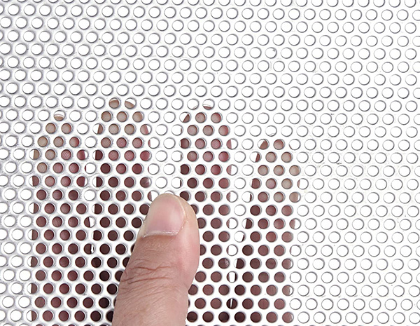 How to solve the cleaning problems of perforated mesh such as rust removal