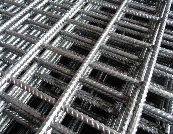 What is a building mesh and what are its functions